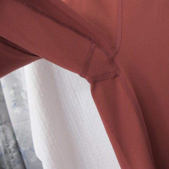 NWT - Yogalicious Capri Length Yoga Pants - Picture 8 of 14